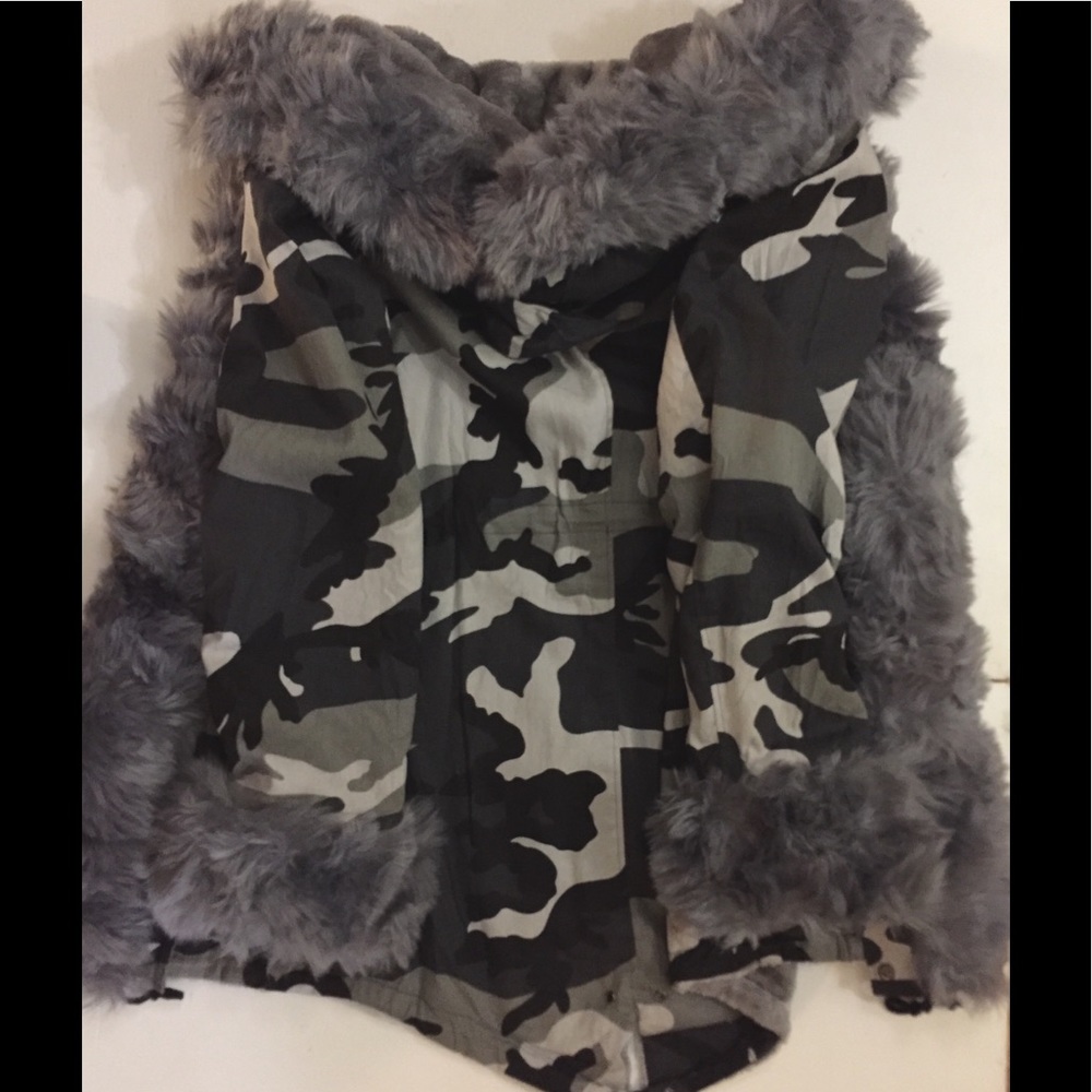 Lastā£ļøPlus NWT Hooded Fur Camo Print Coat Winter - Picture 4 of 4